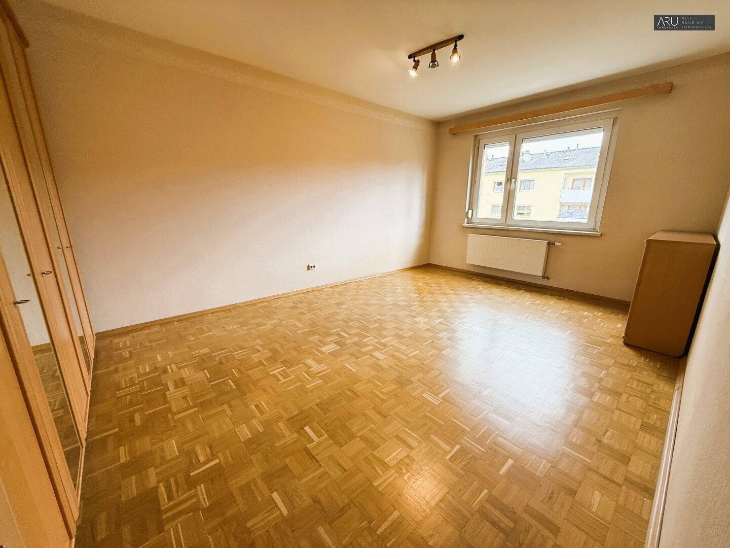 Großzügige Wohnung mit Loggia und ruhiger Lage