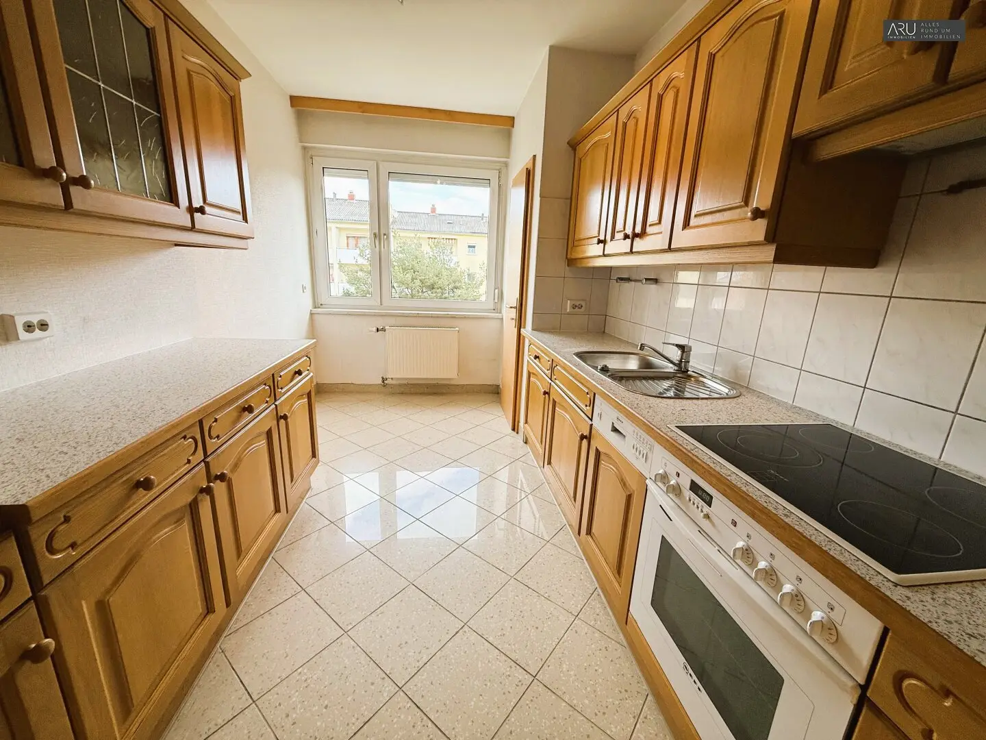 Spacious apartment with loggia in a quiet location