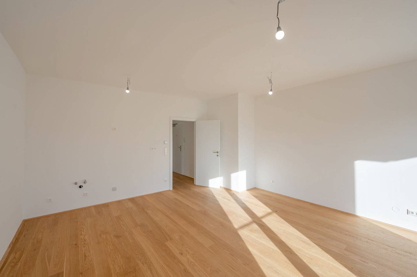 ++Bujatti++ Living in first occupancy Modern one room apartment with balcony