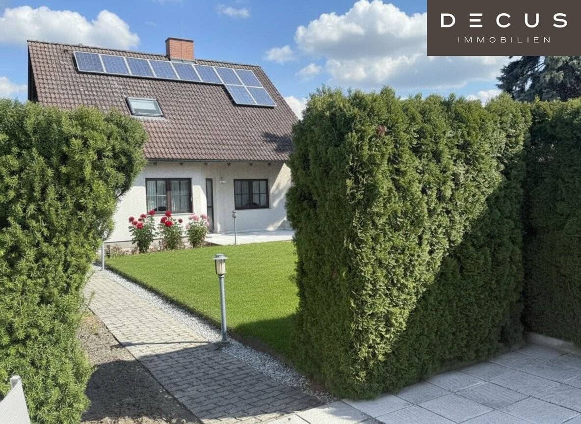Well-Maintained House with Garden, Pool and Wellness