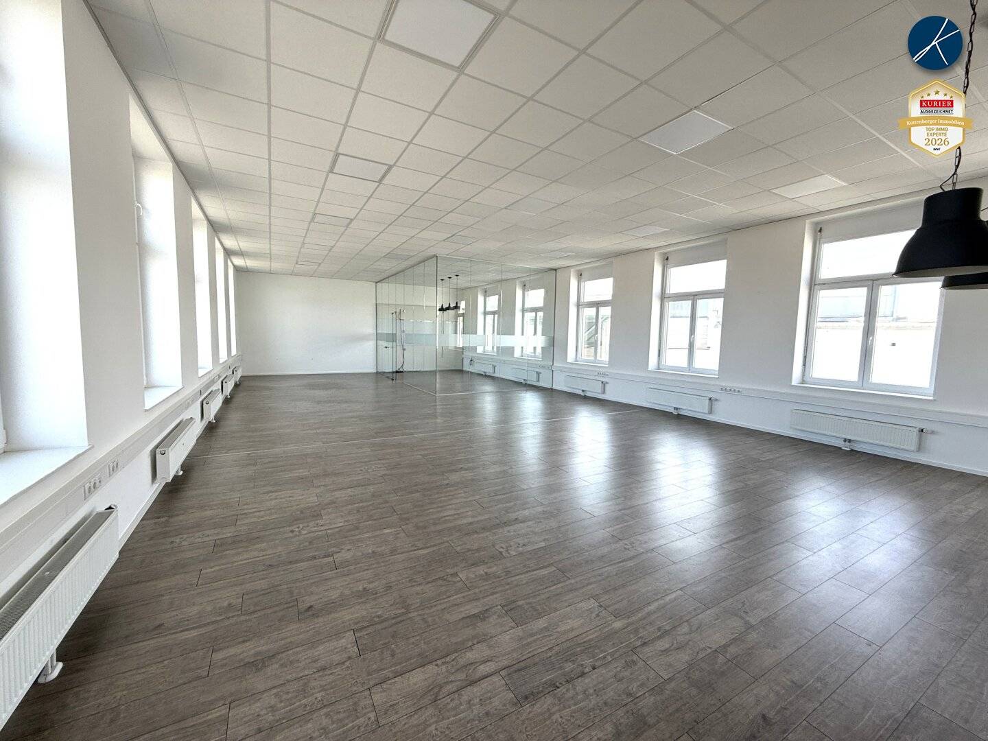 Open-Plan Office Krems with Parking