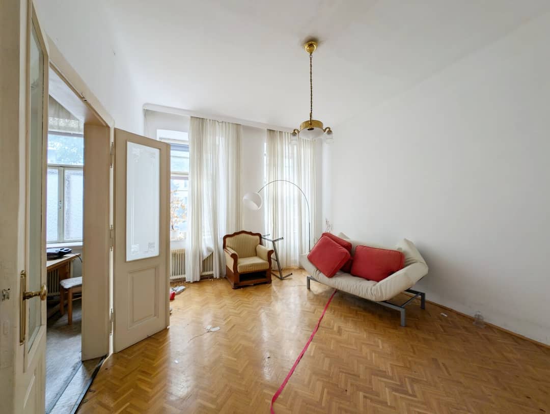 Altbauwohnung ruhige Lage mit Potenzial