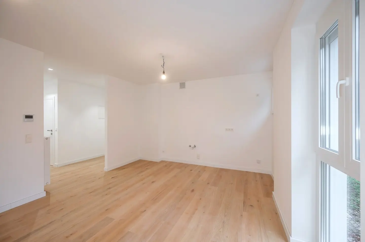 ++Bujatti++ Great 3 room first occupancy apartment with grand garden