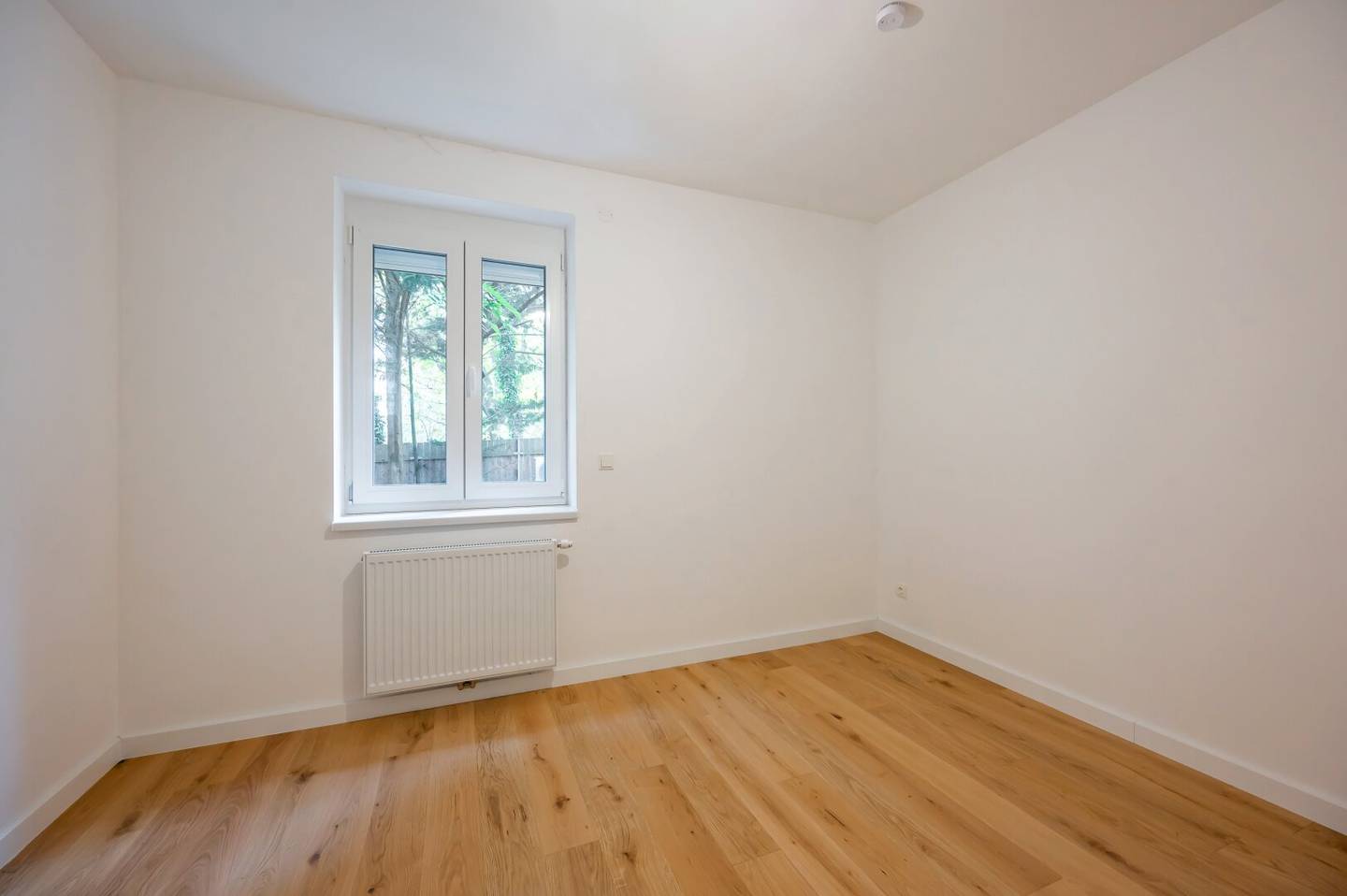 ++Bujatti++ Great 3 room first occupancy apartment with grand garden