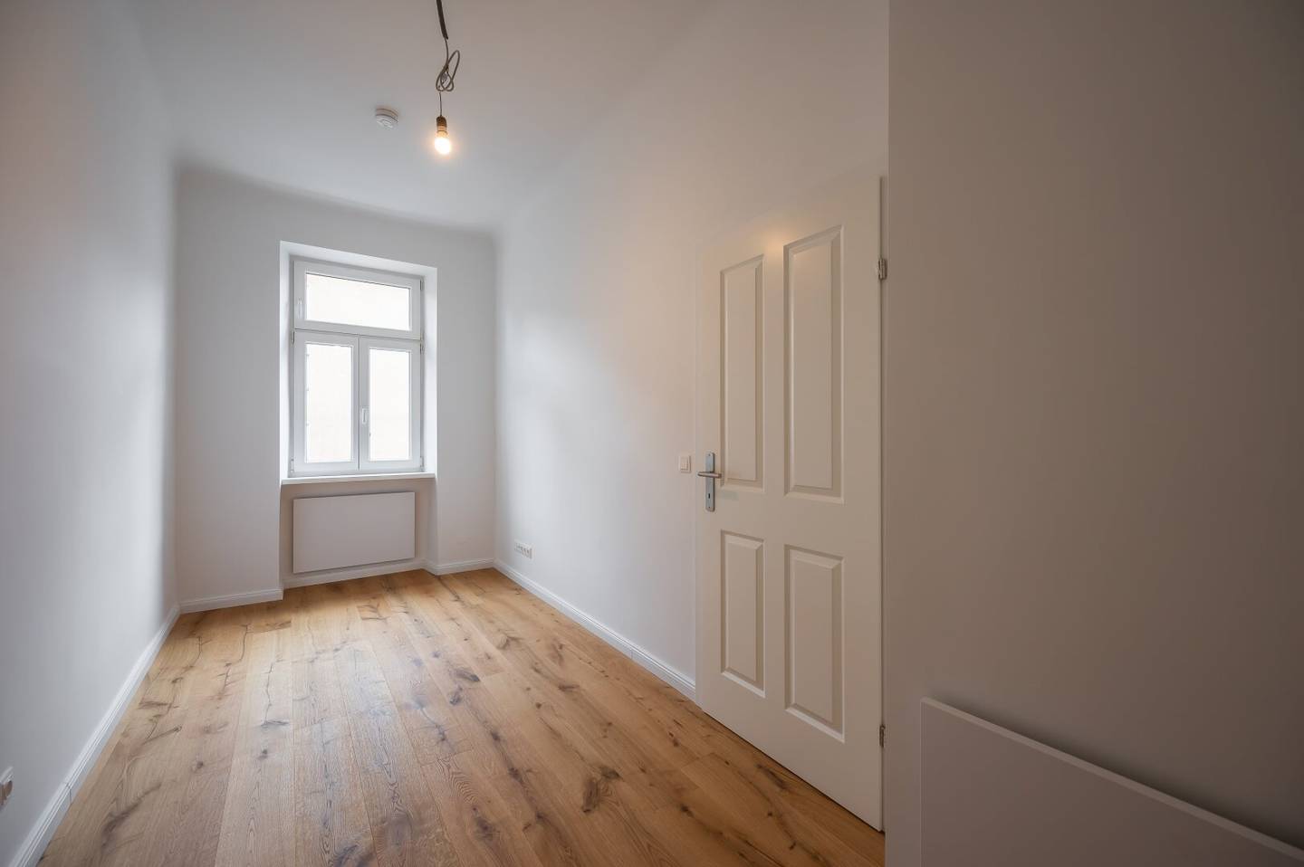 **NEU** ERSTBEZUG: 3-Zimmerwohnung - stilvoll saniert