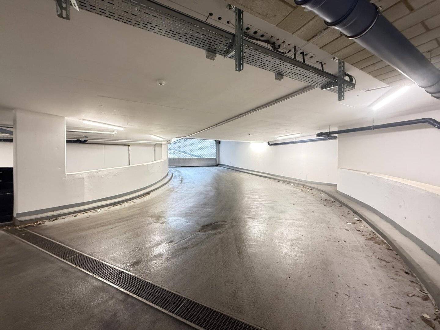 Garagenstellplatz Attemsgasse 44, 1220 Wien
