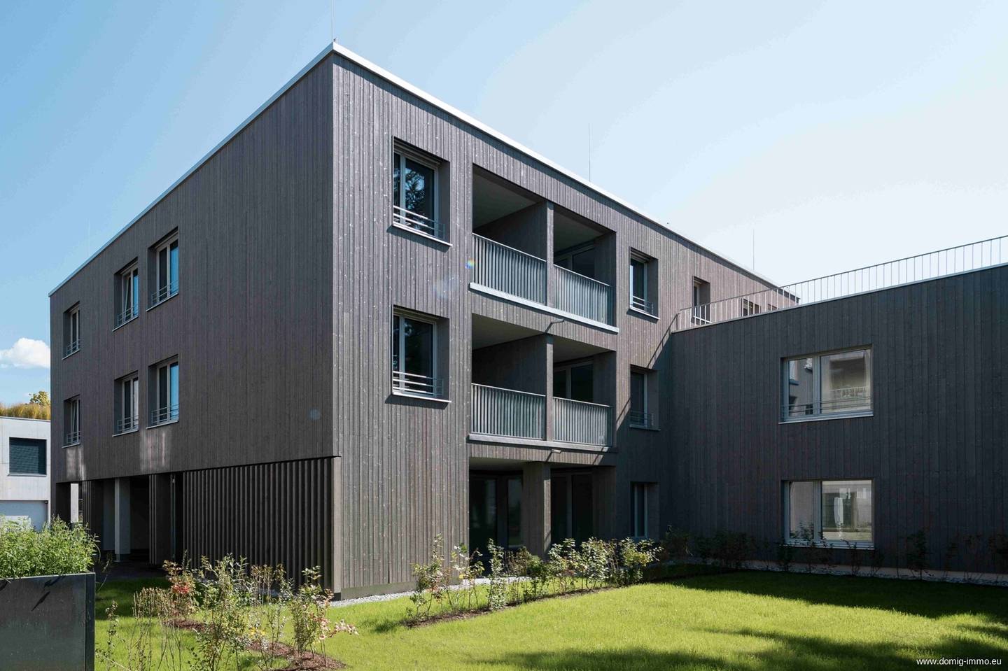 Newly built apartment with terrace no commission