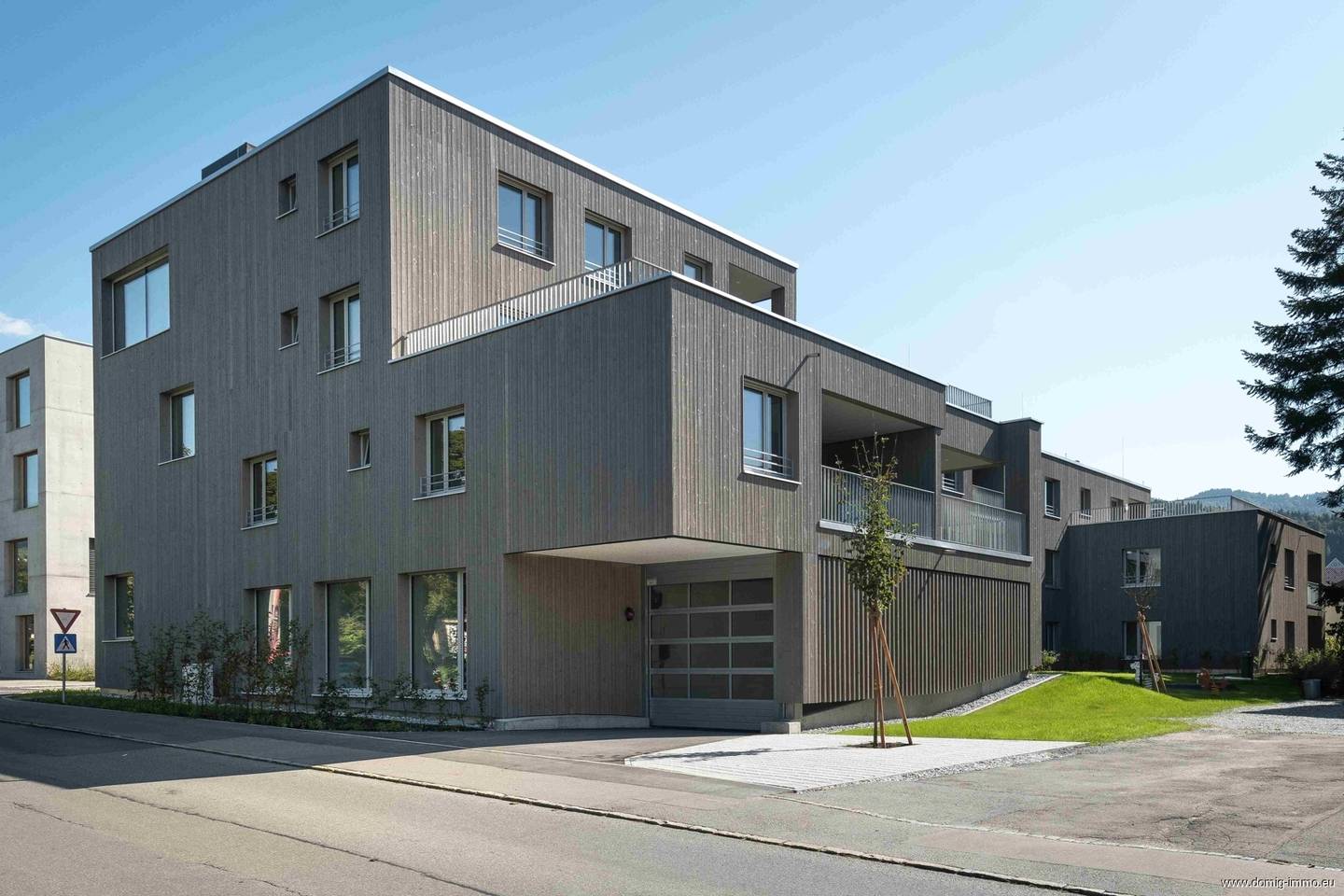 Newly built apartment with terrace no commission