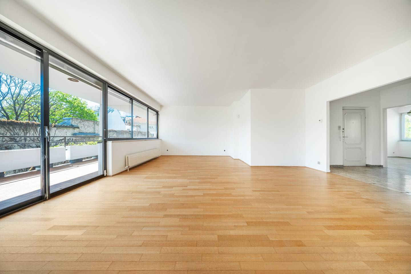 Vierzimmerwohnung mit Balkon im Grünen