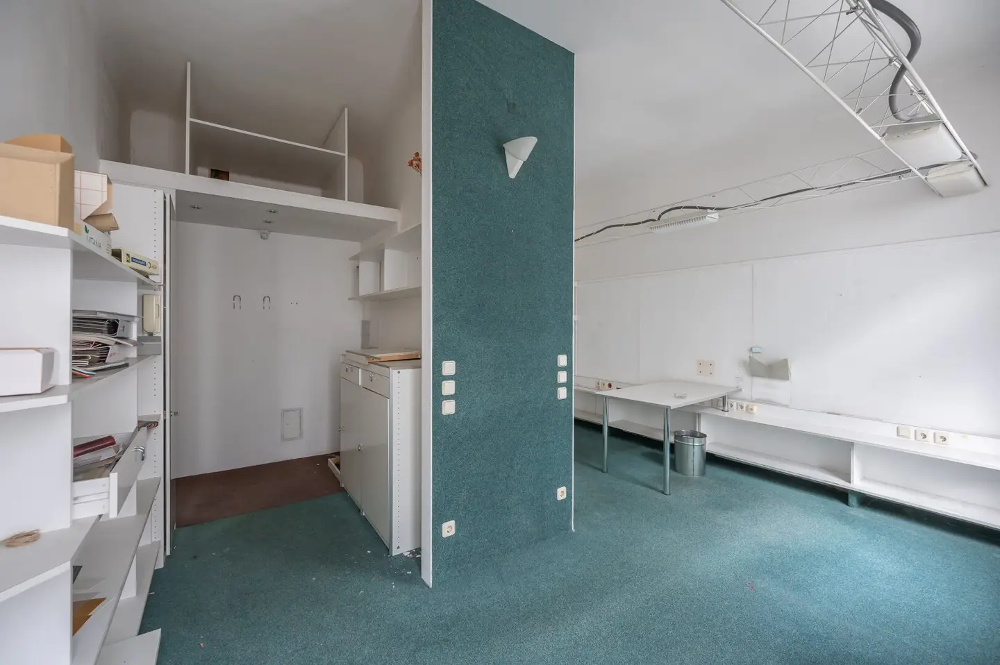 ++NEU++ ++Mantler++ Sanierungsbedürftige 1-Zimmer-Wohnung im Hochparterre in Hietzing
