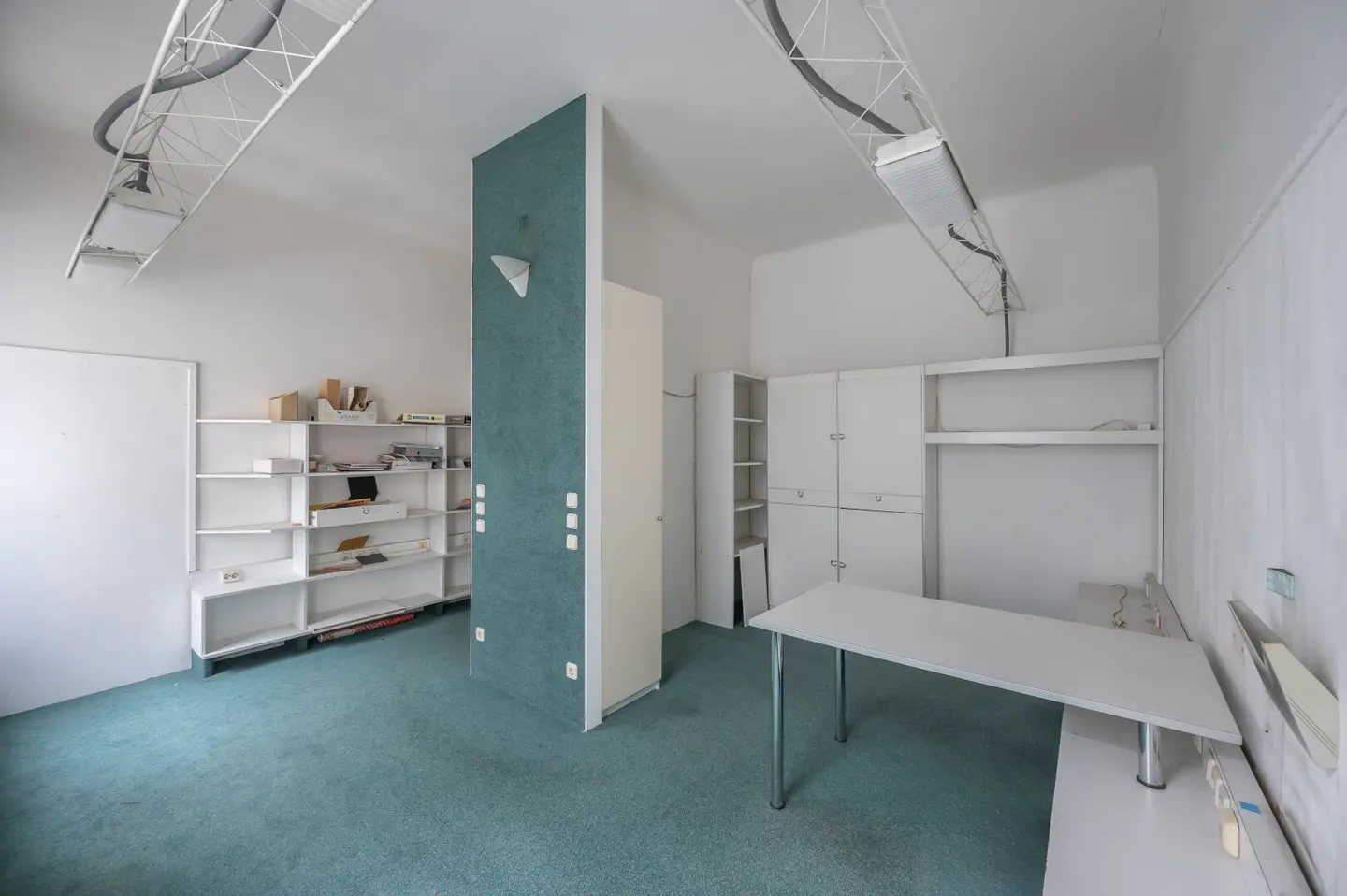 ++NEU++ ++Mantler++ Sanierungsbedürftige 1-Zimmer-Wohnung im Hochparterre in Hietzing
