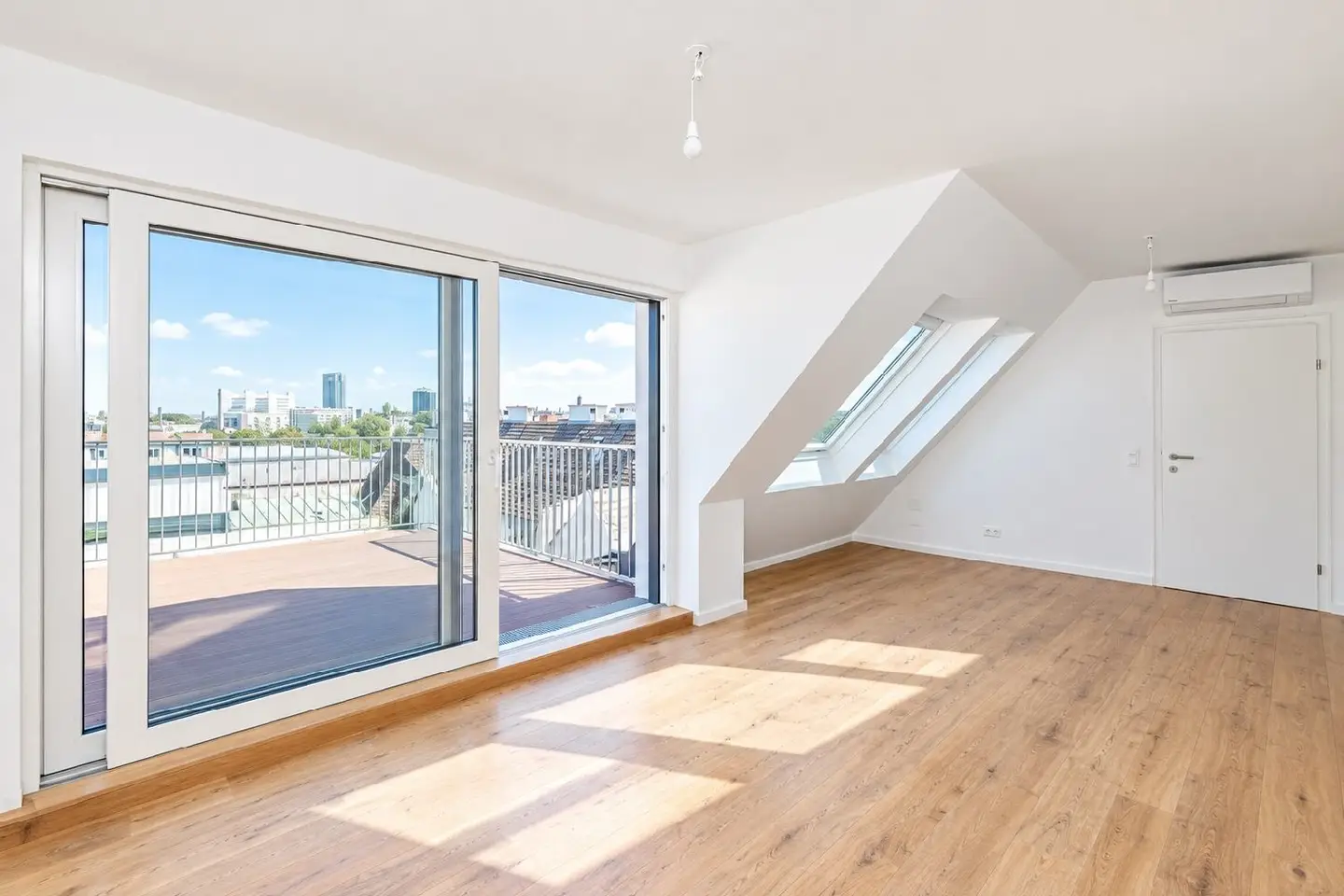 Dachgeschosswohnung mit großzügiger Terrasse
