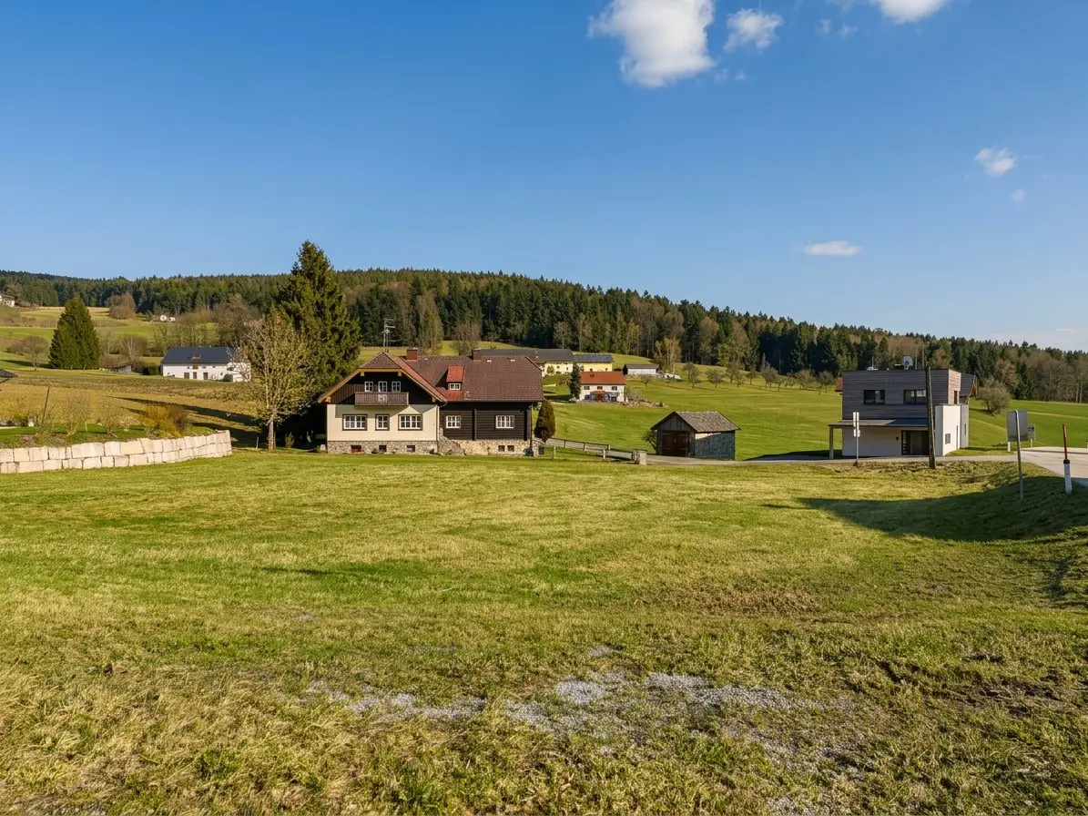 Sonniges Baugrundstück Böhmerwald