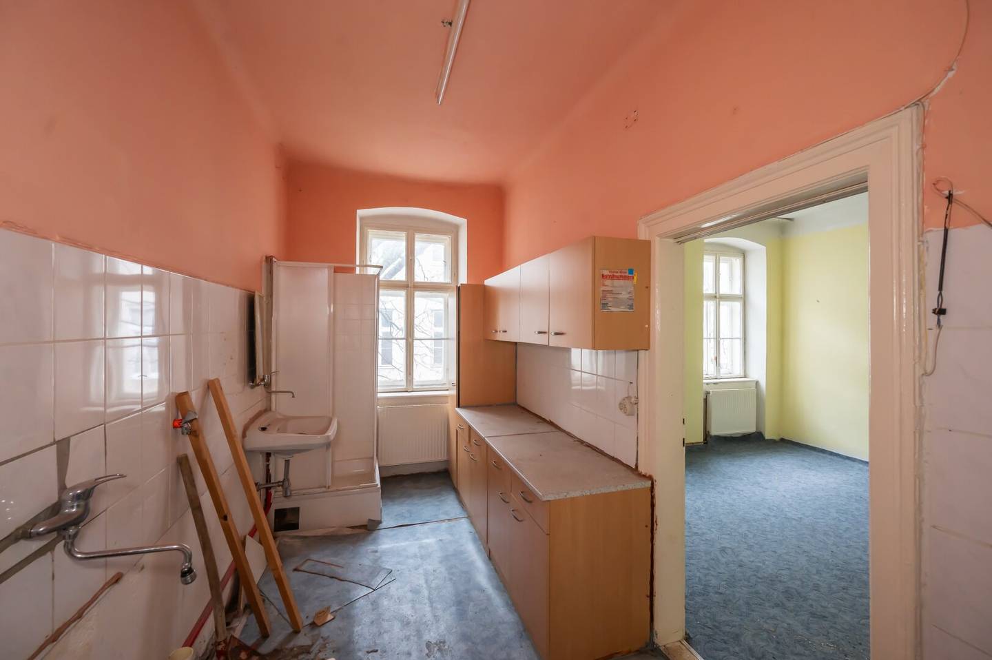 ++H7++  2-Zimmer Altbau (sanierungsbedürftig) – Ihre Chance mit großem Potenzial!
