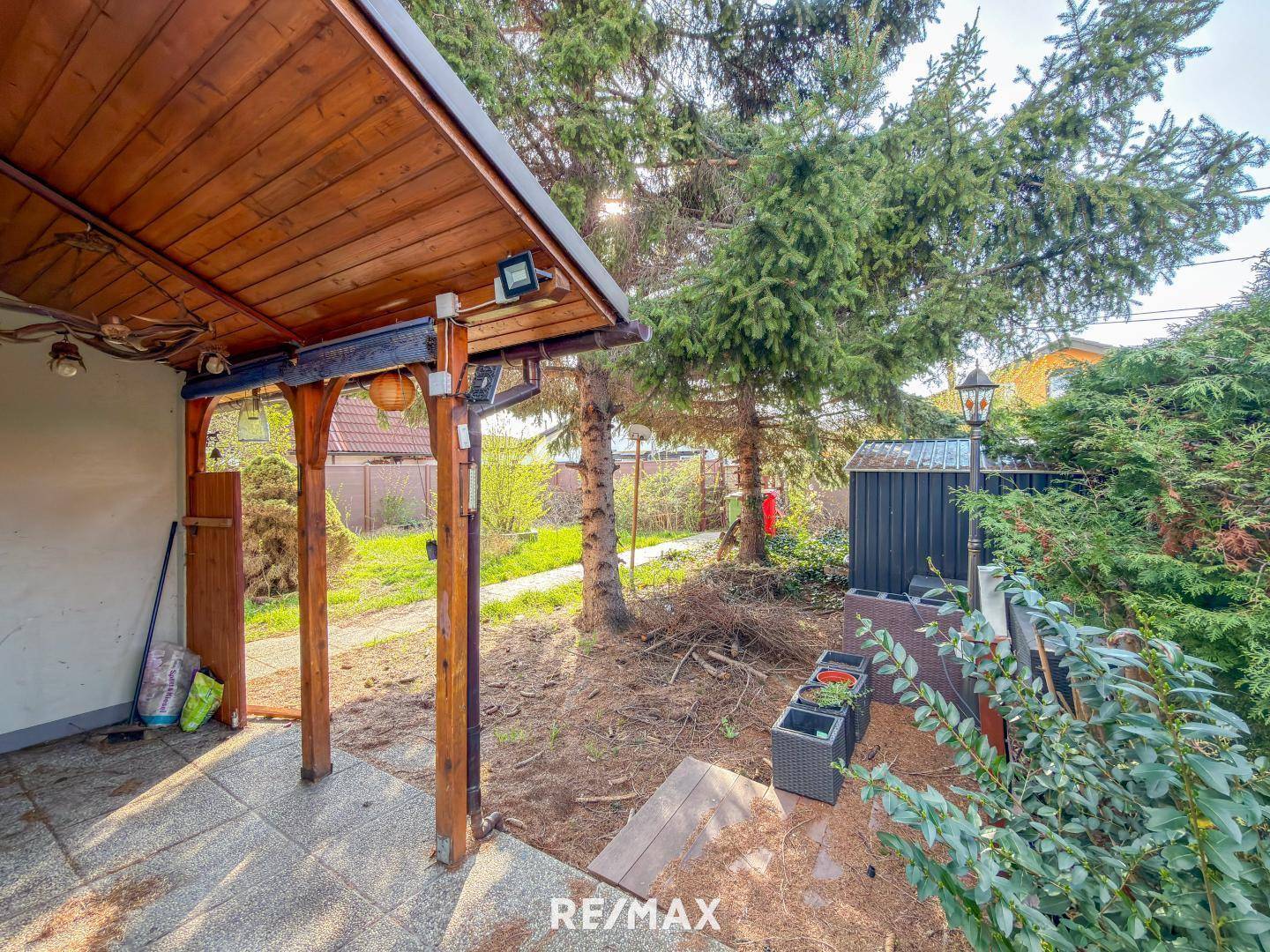 Small Garden House on Own Land Vienna 21