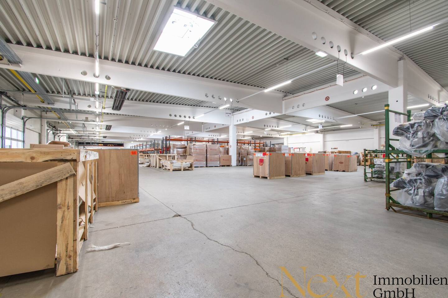 Warehouse 1800m² Leonding