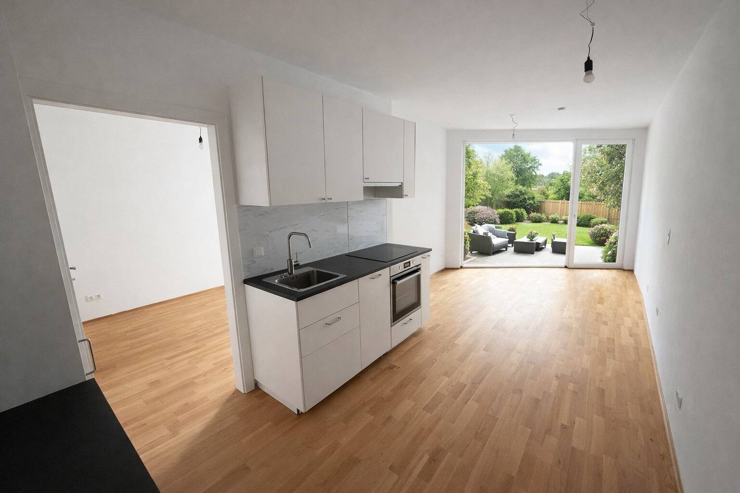 2-Rm Ground Floor w/ Garden & Garage