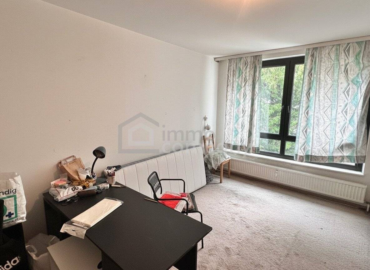Großzügige Wohnung mit Balkon und Stellplätzen