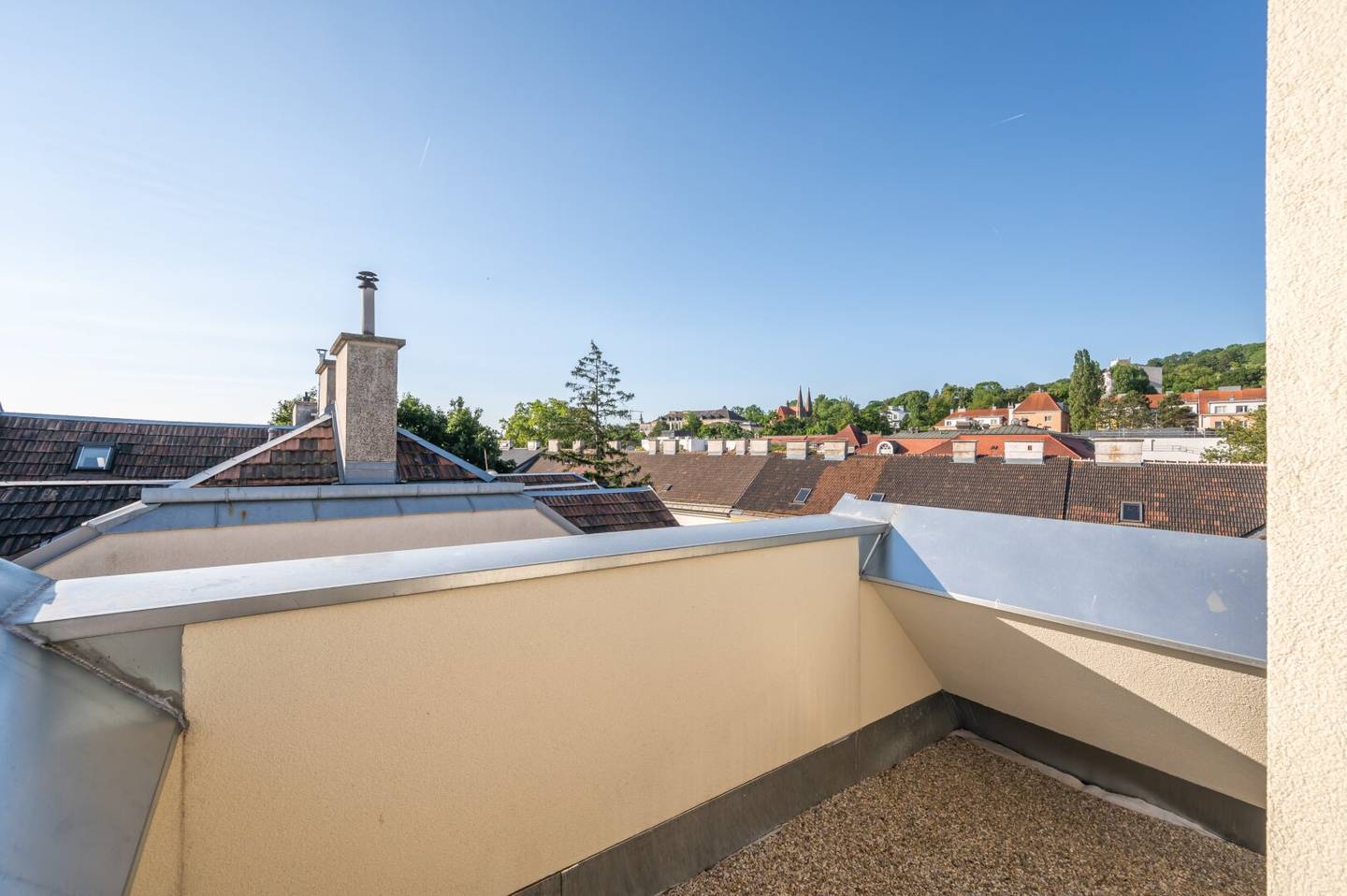 NEW Modern 3.5 room top floor Maisonette with two terraces