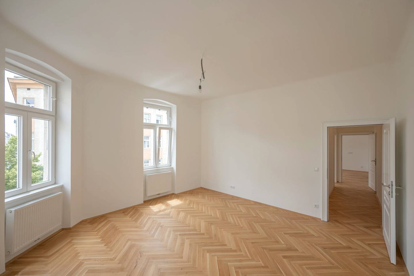 ++NEW++ Newly Renovated 3 room Old Building First Occupancy Ideal Layout