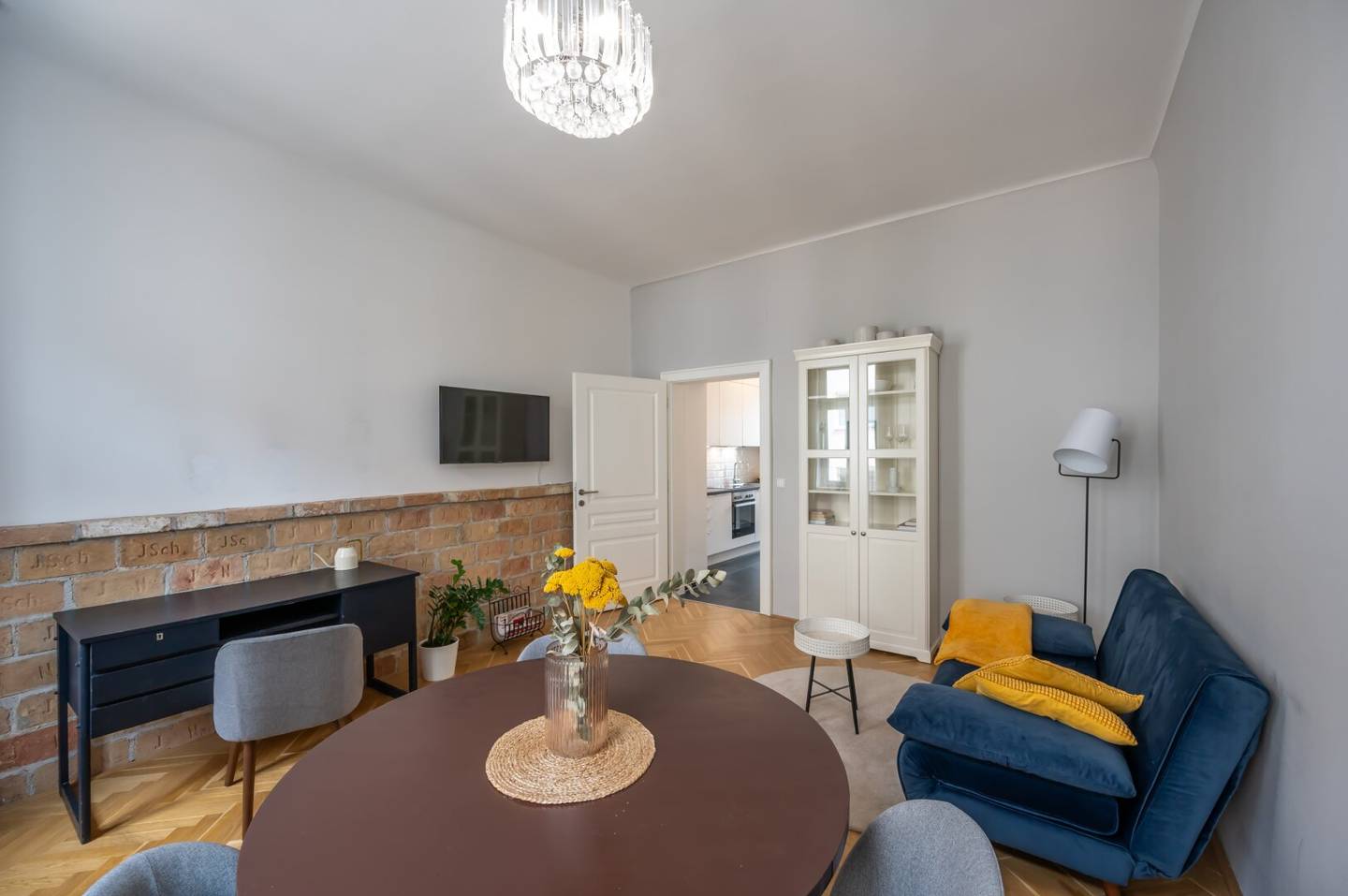 NEW stylish 2 room old building apartment with perfect layout immediately available furnished