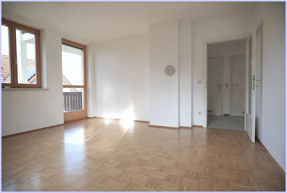 Ground floor apartment with garden and parking