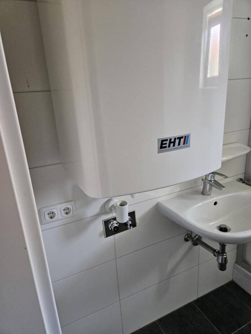 Wohnung unbefristetes Mietverhältnis unmöbliert