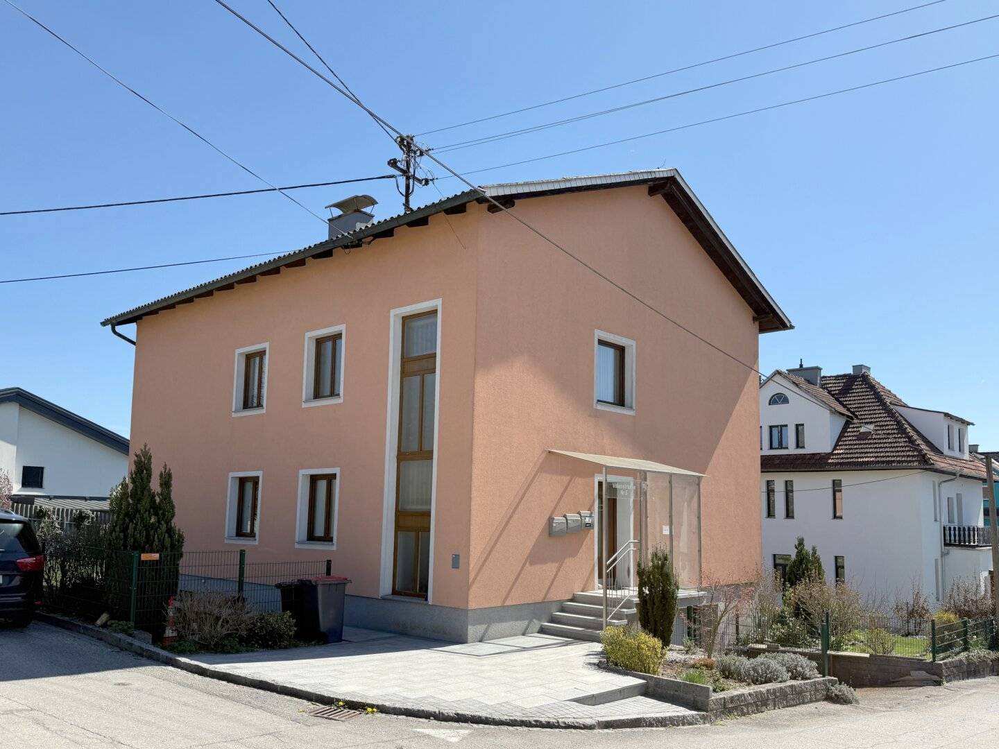 Wohnhaus mit 3 Einheiten in Wallern