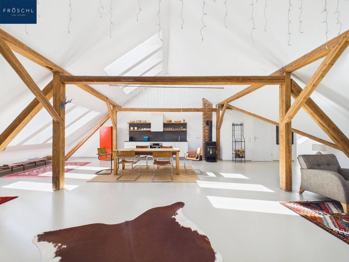 Top floor apartment renovated with balcony