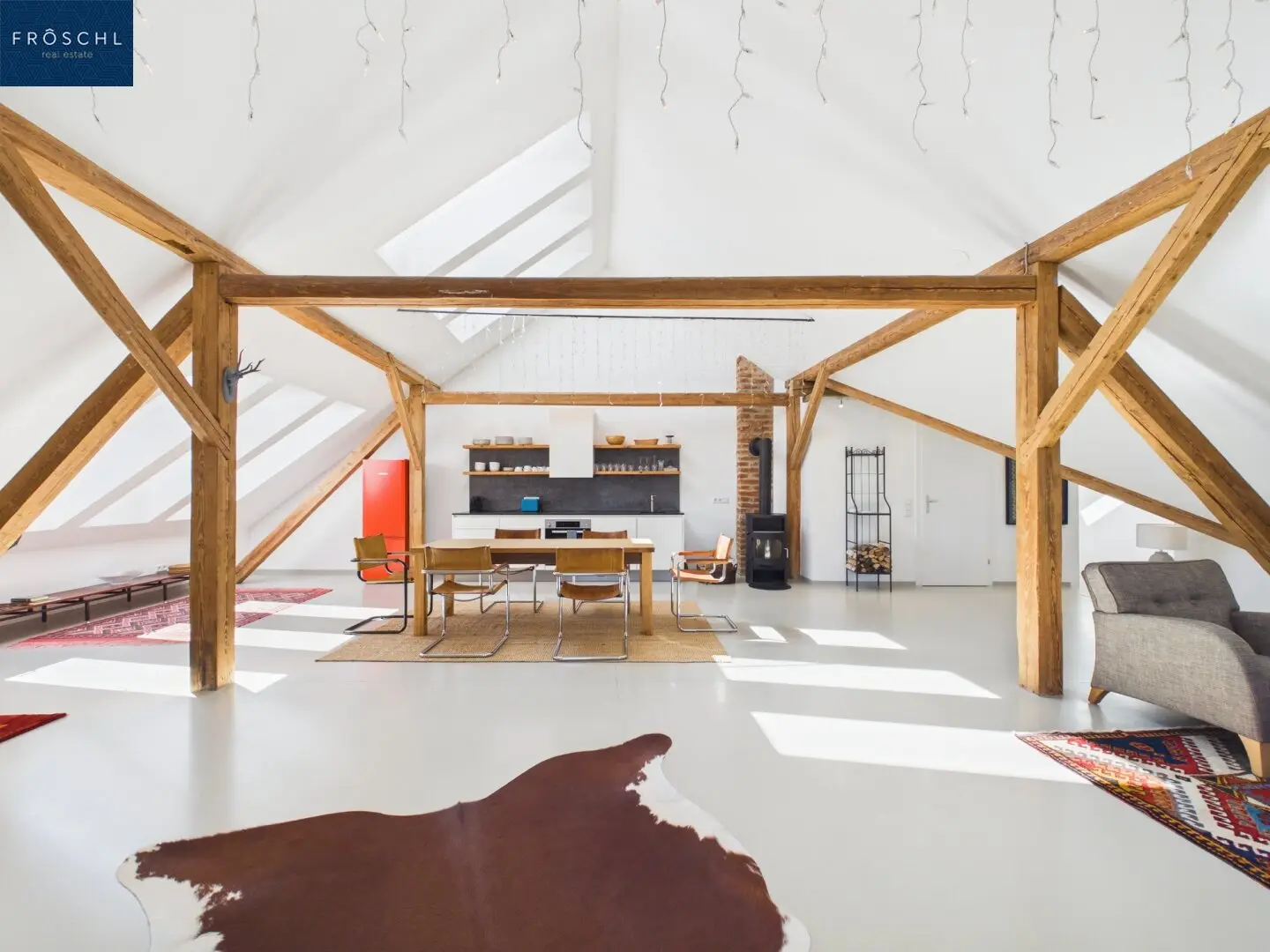 Top floor apartment renovated with balcony