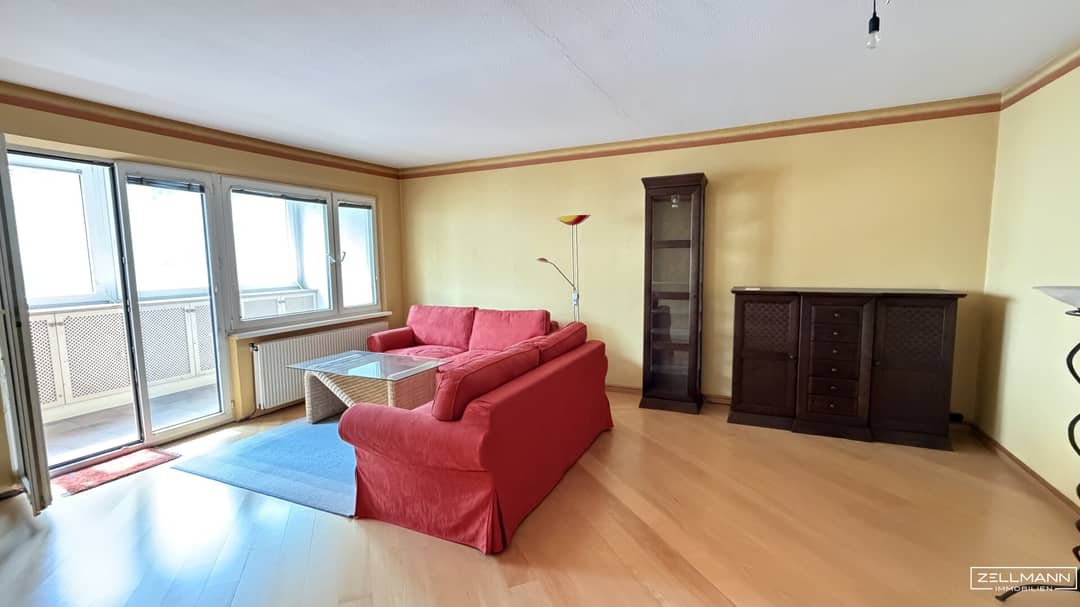 Wohnung mit Loggia und guter Verkehrsanbindung