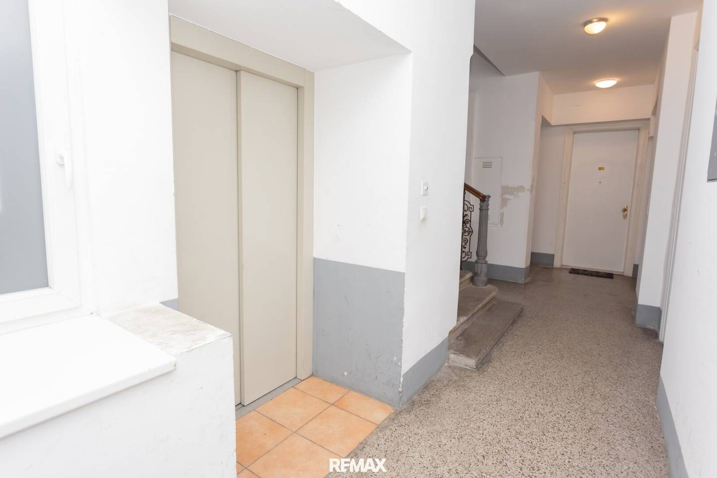 Investment apartment near Augarten balcony modern kitchen