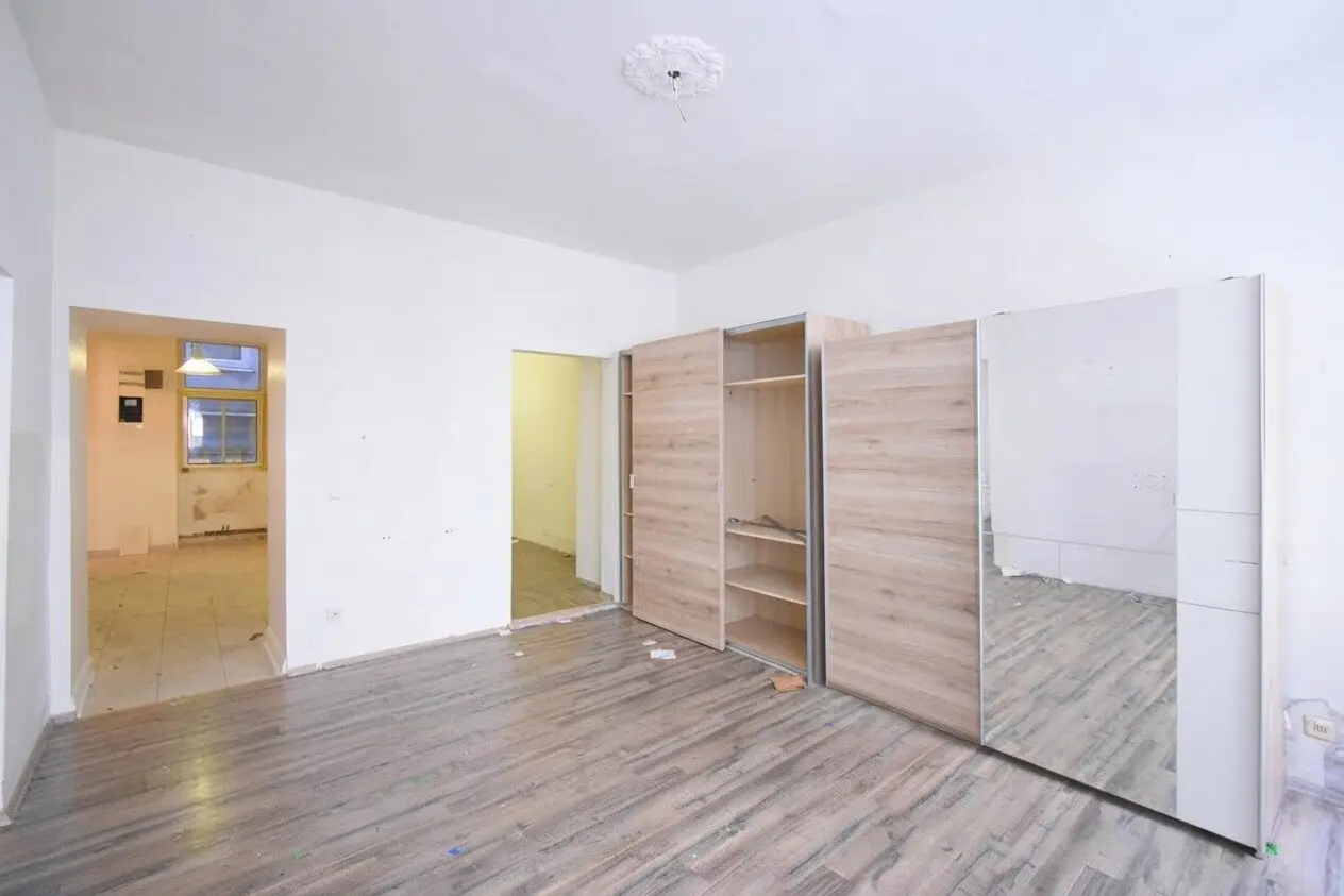 ++NEU++ sanierungsbedürftige 3-Zimmer Erdgeschoss-Wohnung nahe Augarten!
