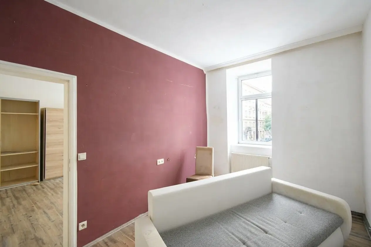 ++NEU++ sanierungsbedürftige 3-Zimmer Erdgeschoss-Wohnung nahe Augarten!