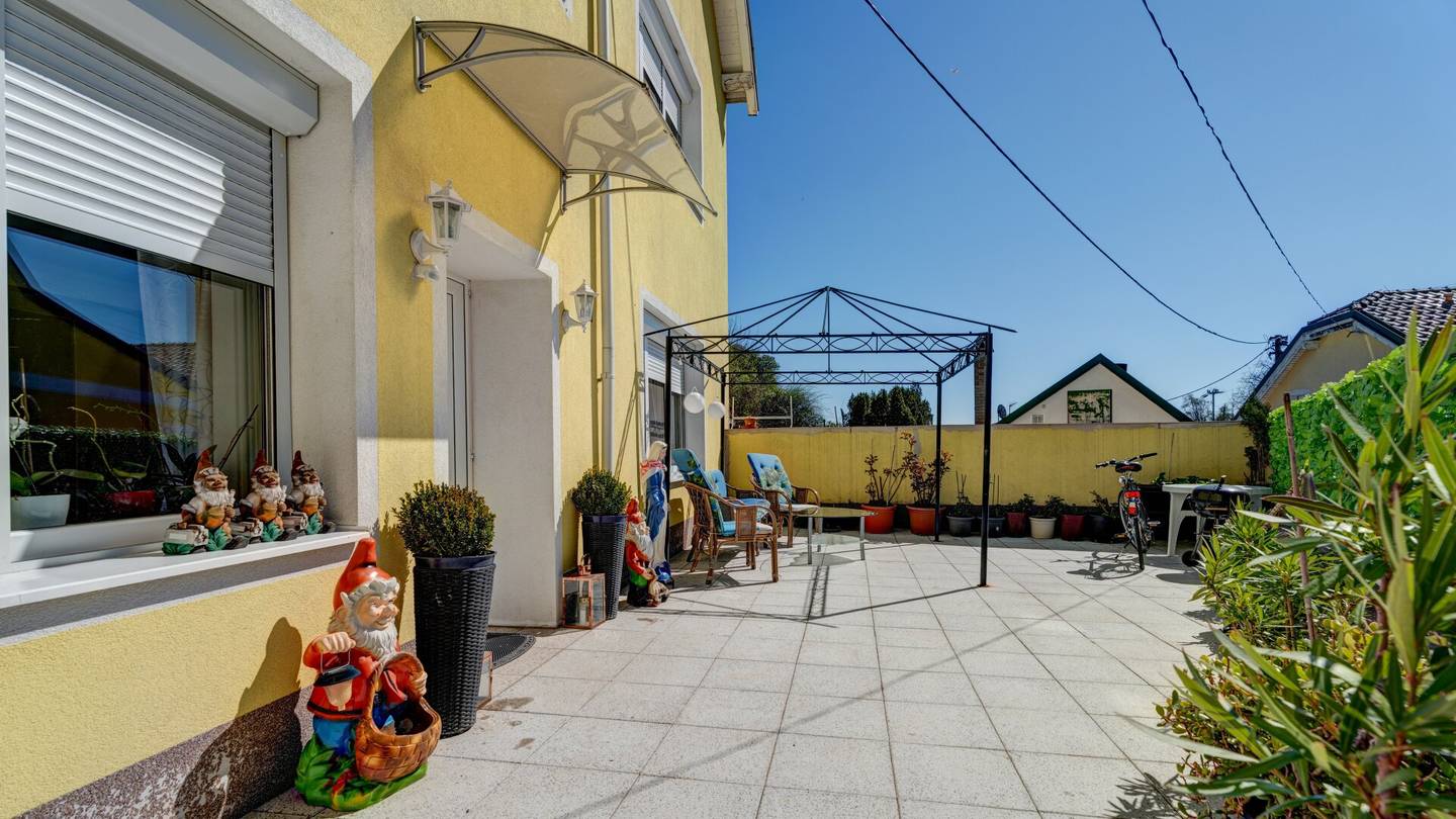 Charmantes Einfamilienhaus mit Dachterrasse &amp; Blick auf die Weinreben in ruhiger Lage von Stillfried