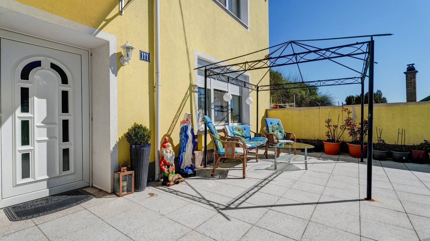 Charmantes Einfamilienhaus mit Dachterrasse &amp; Blick auf die Weinreben in ruhiger Lage von Stillfried