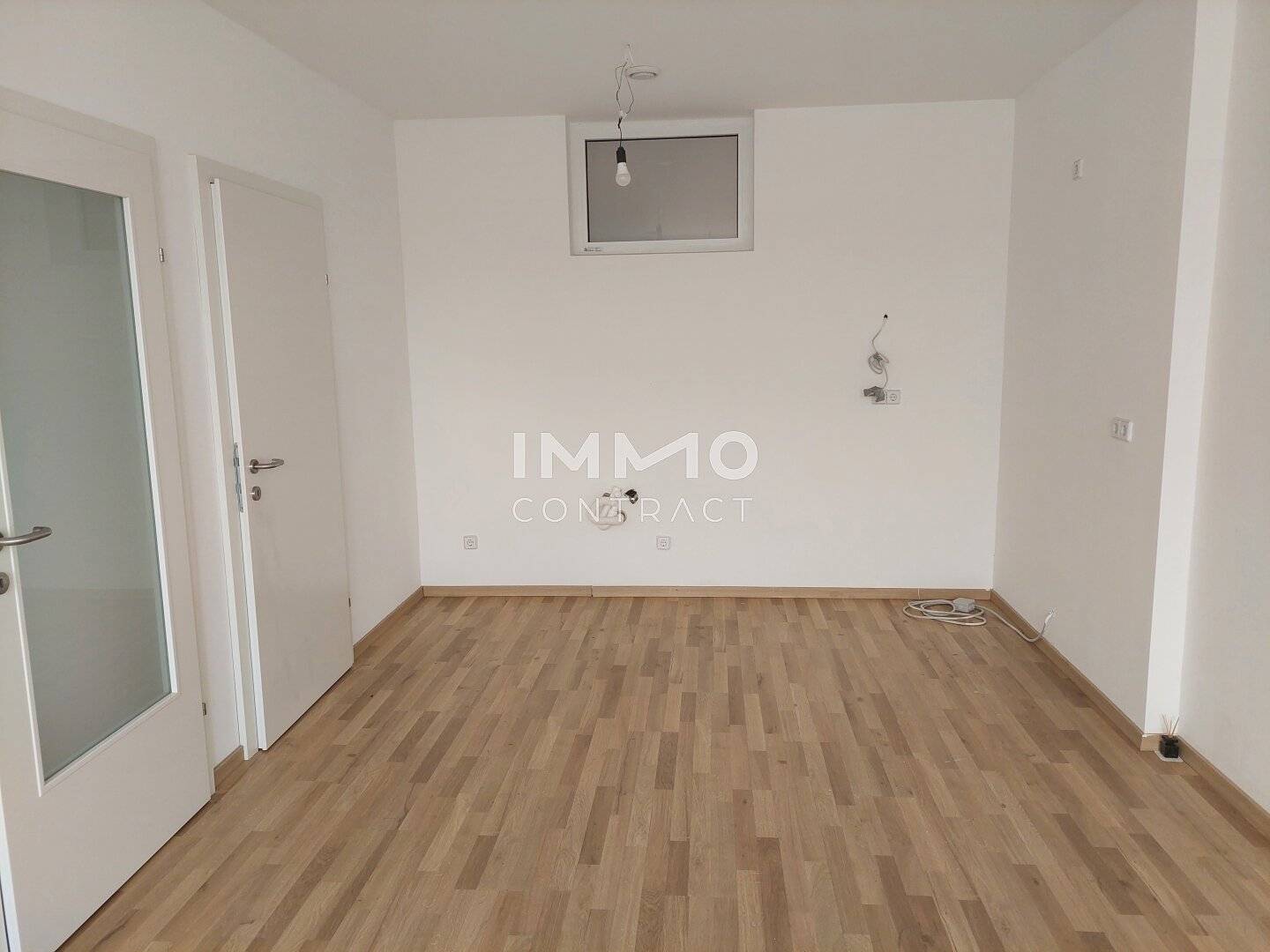 Attic apartment centrally located with parking