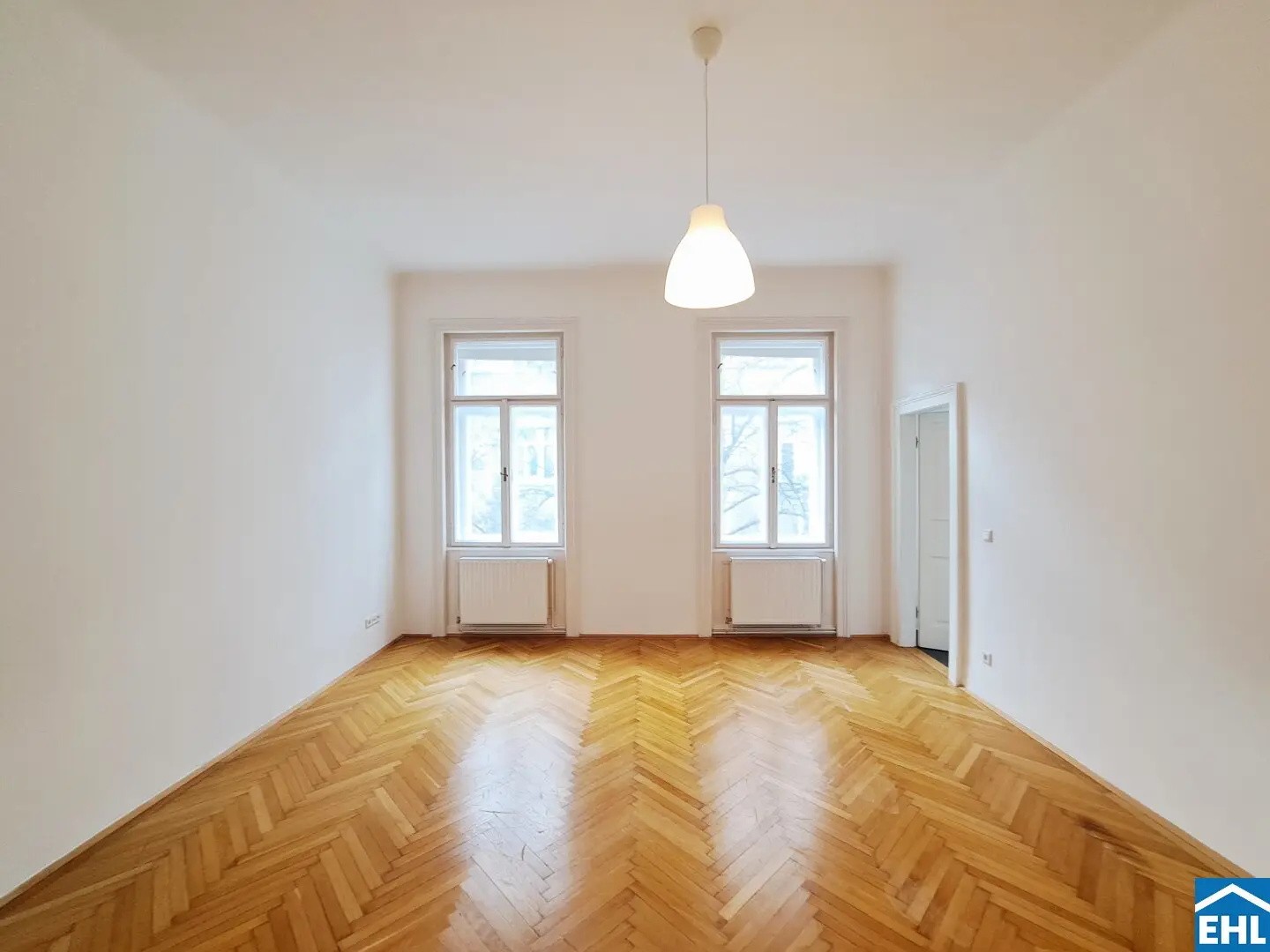 Altbauwohnung hofseitig ruhig mit Lift und Balkon möglich