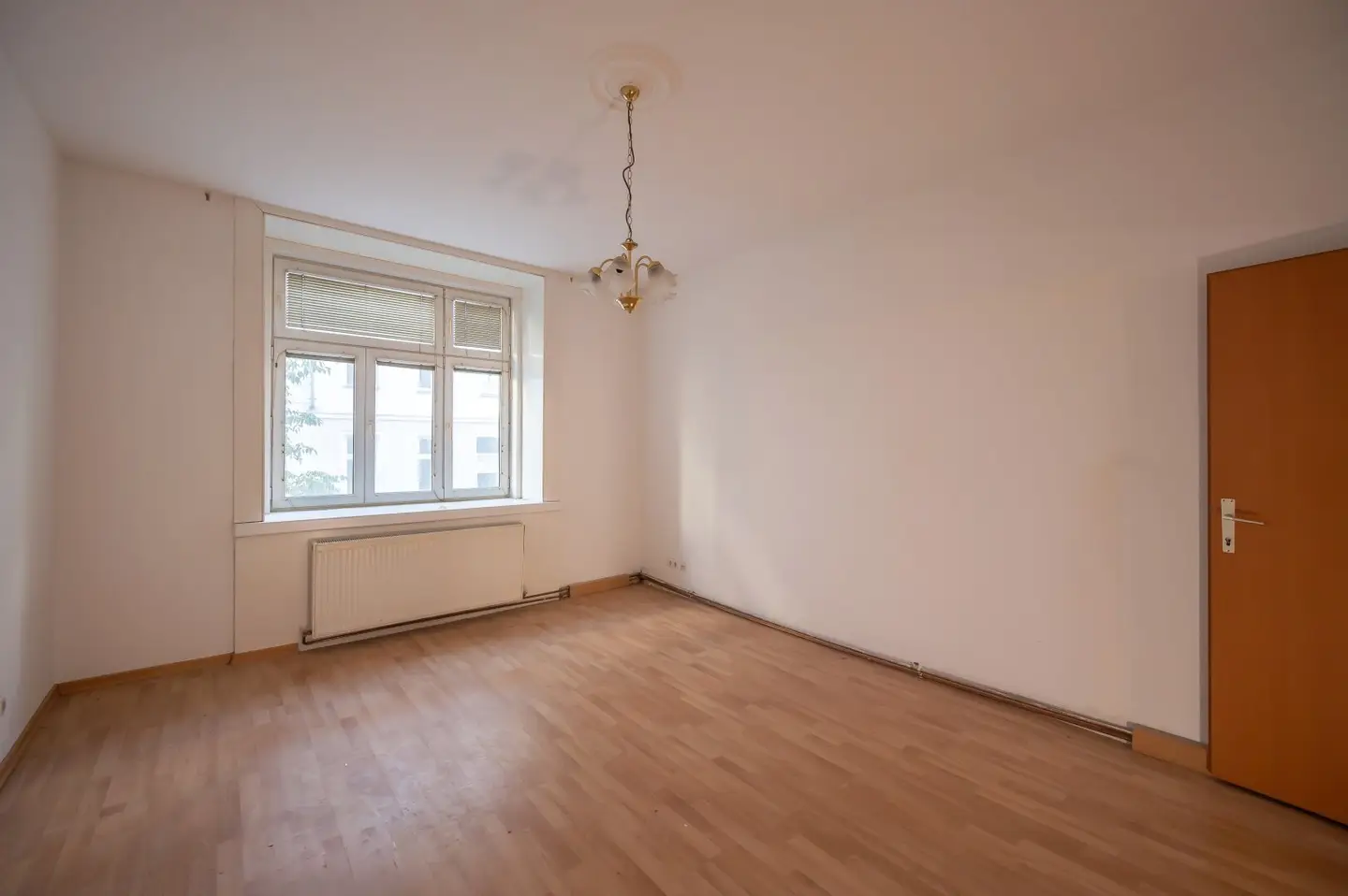 ++NEW++ Quiet 3 room Old Building with Potential