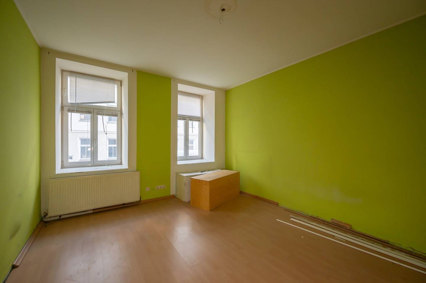 ++NEW++ Quiet 3 room Old Building with Potential