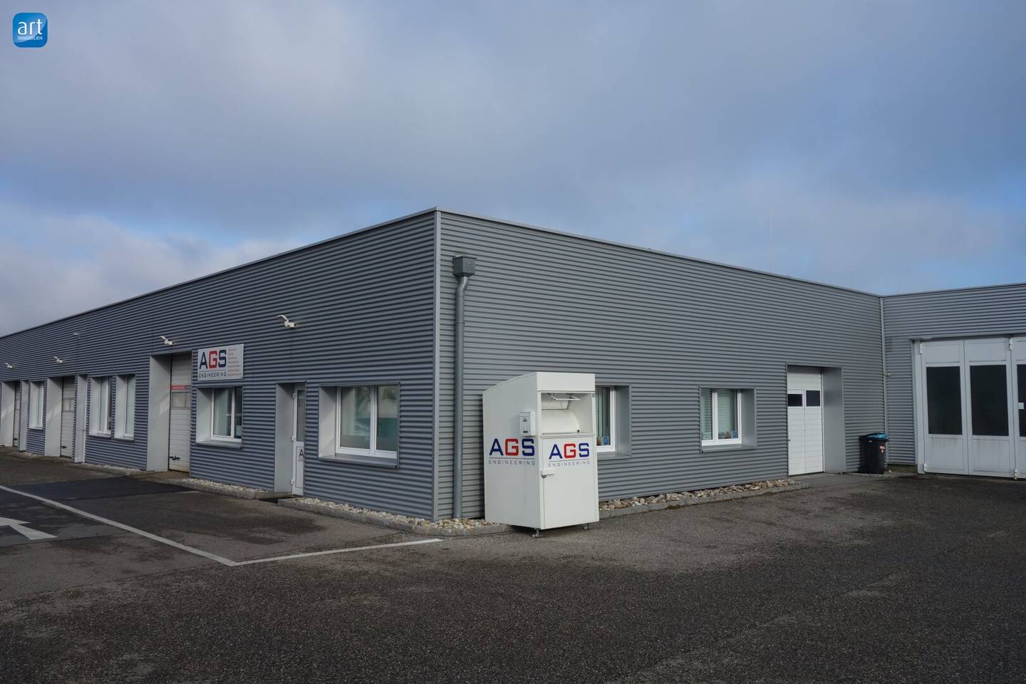 Commercial Space 322m² Ried