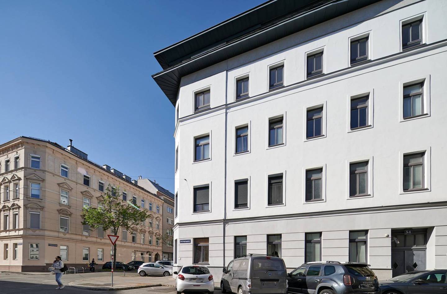 Dachgeschosswohnung im sanierten Gründerzeithaus
