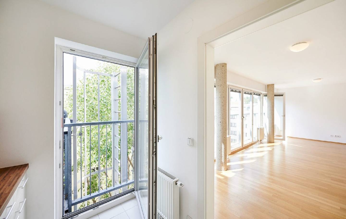 Attic apartment in Gründerzeit building with lift