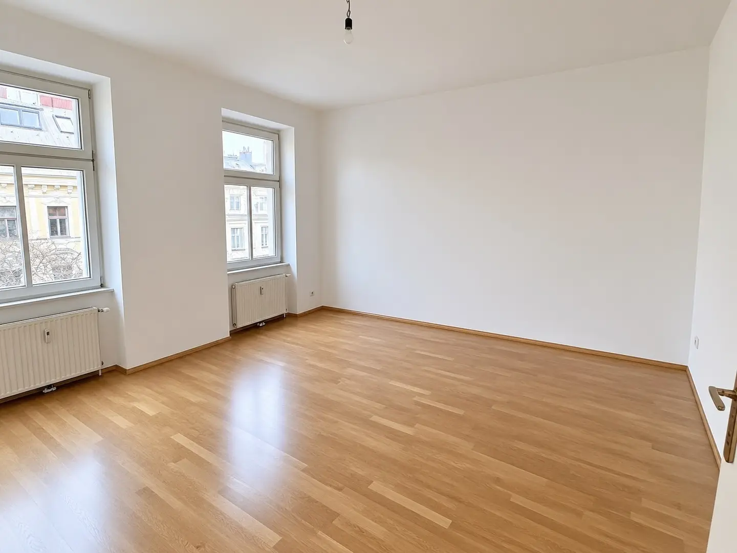 Two room apartment in historic building with lift
