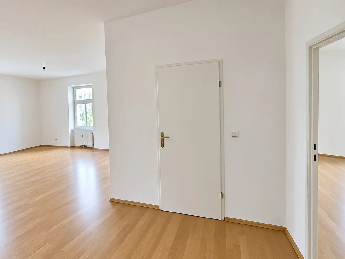 Two room apartment in historic building with lift