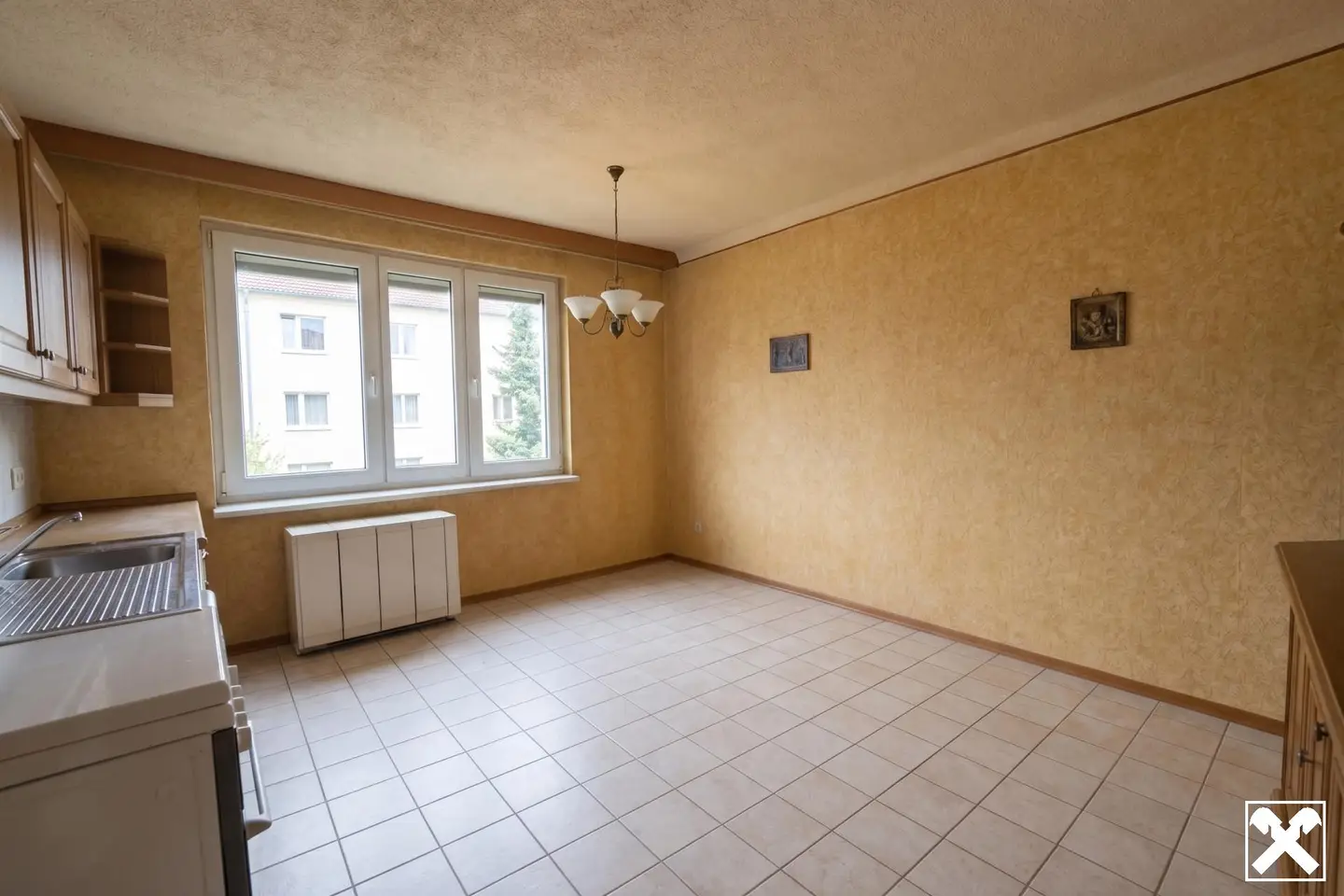 Helle Wohnung mit Lift und separater Küche
