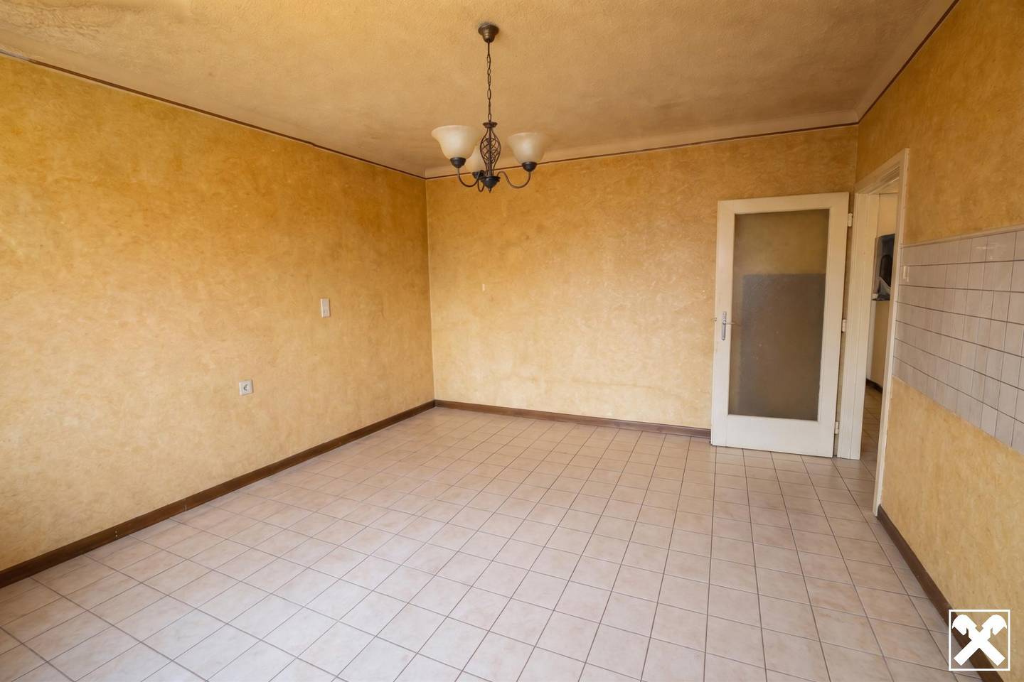 Wohnung in Wiener Neustadt mit Aufzug und großzügigem Wohnbereich