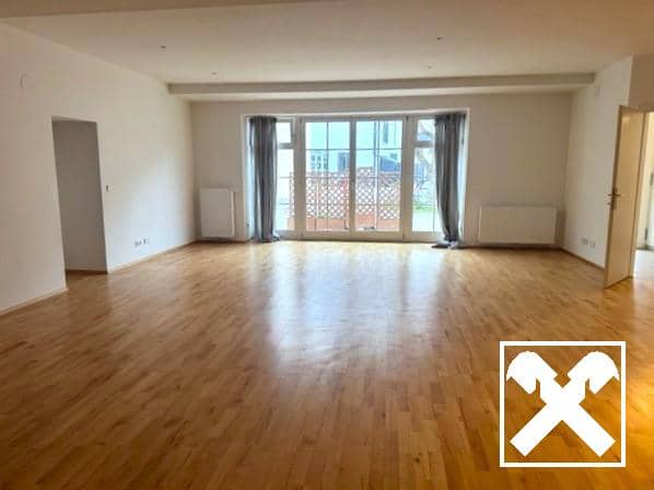 Barrierefreie Erdgeschosswohnung in Stadtvilla mit Terrasse