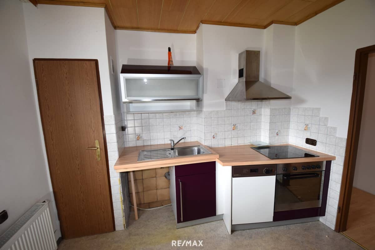 Compact flat with view, garage