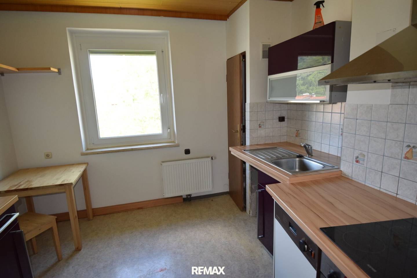 Kompakte Wohnung mit Panoramablick nahe Ortskern